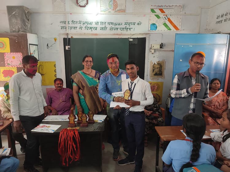 Samastipur News : प्रतियोगिता से बच्चों की प्रतिमा निखार आता है : बीइओ