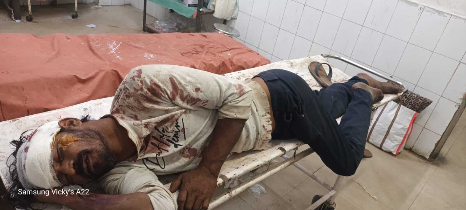 Dhanbad News : सड़क दुर्घटना में पांच घायल, एक की नहीं हो सकी पहचान