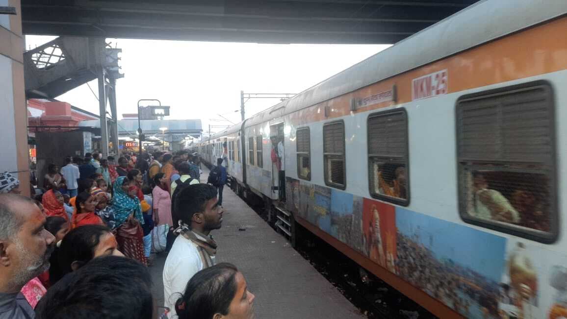 महाबोधि एक्सप्रेस सात व क्लोन छह नंबर प्लेटफाॅर्म से खुलेगी