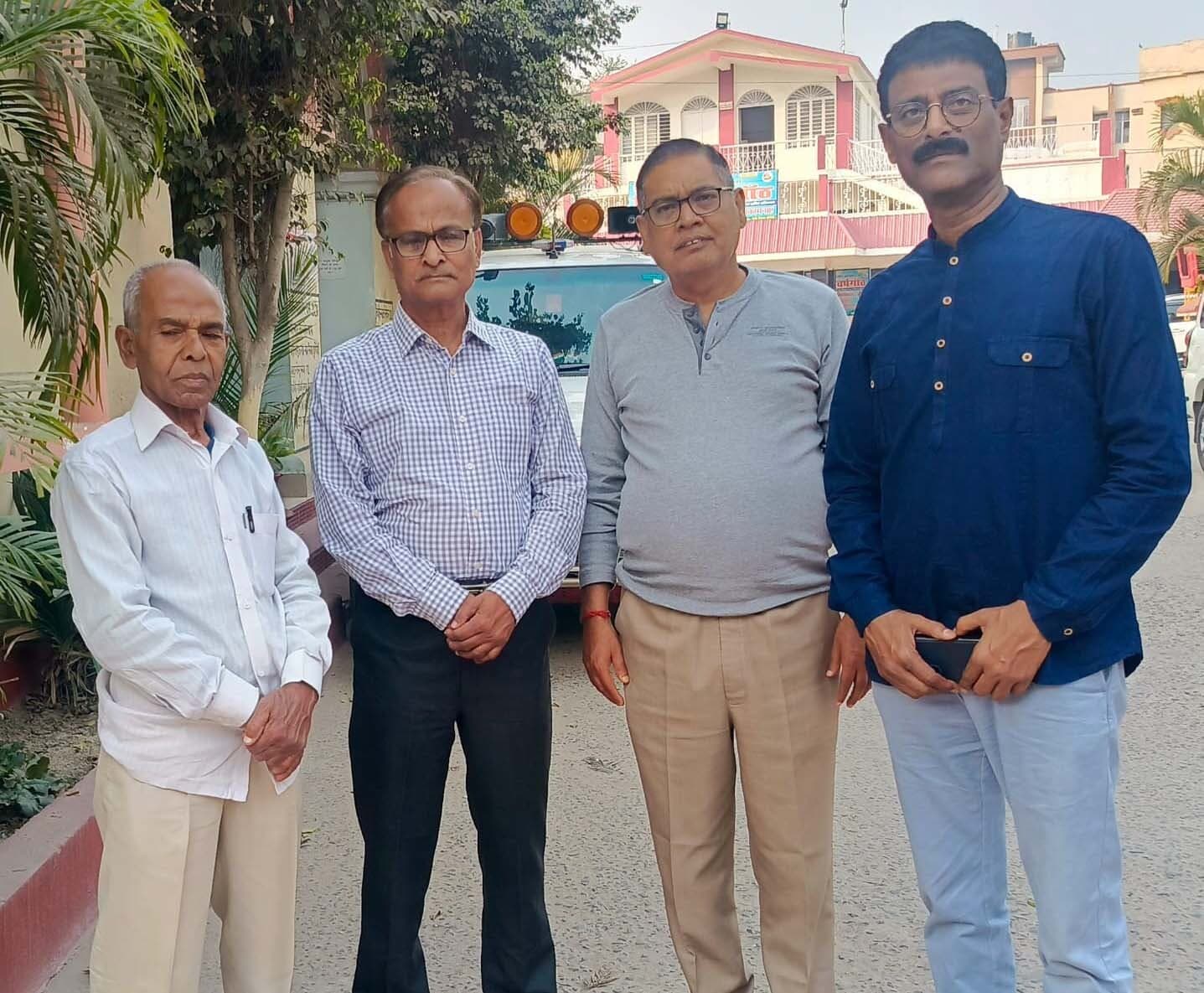 शहर की प्रमुख समस्याओं को ले  सिविल सोसाइटी ने नगर आयुक्त को सौंपा ज्ञापन