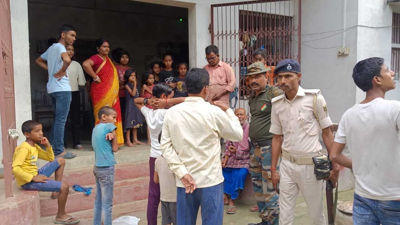 शिक्षक के आवासीय घर में हुई चोरी