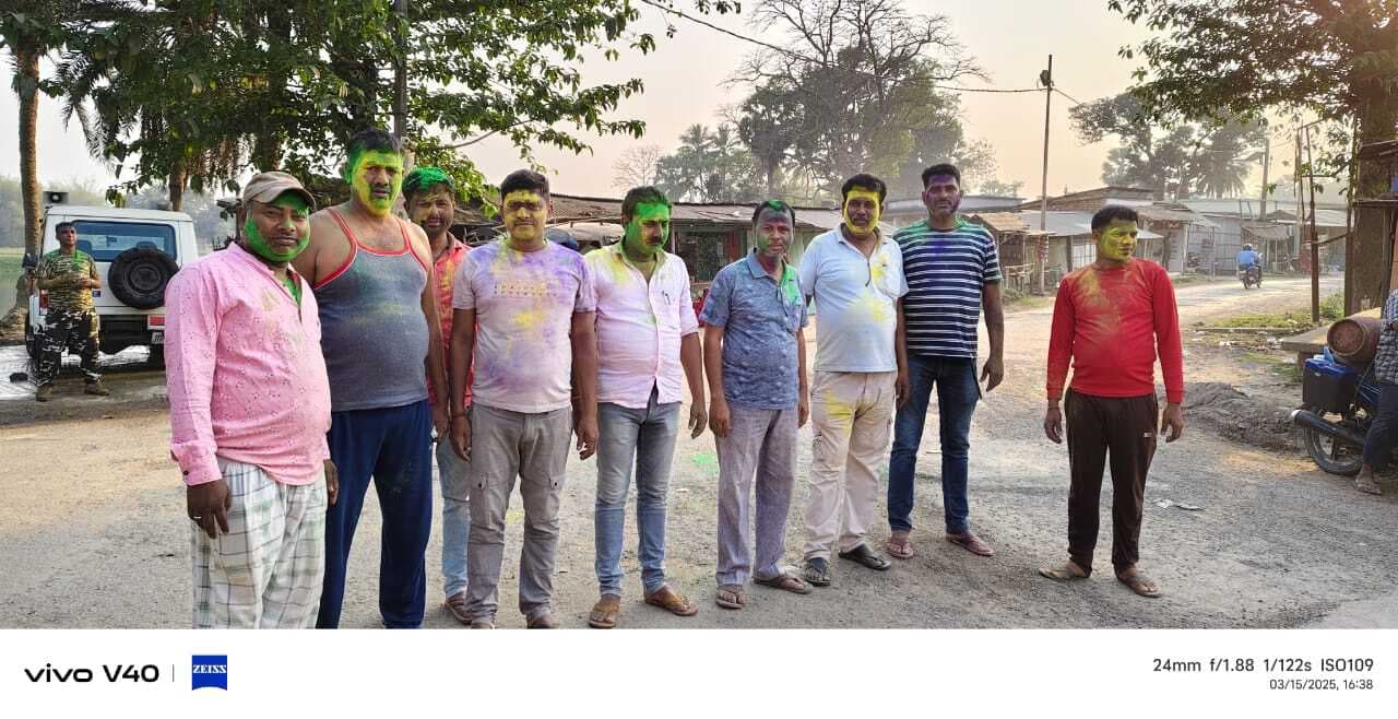 रंगों का त्योहार होली प्रखण्ड में हर्षो उल्लास के साथ सम्पन्न