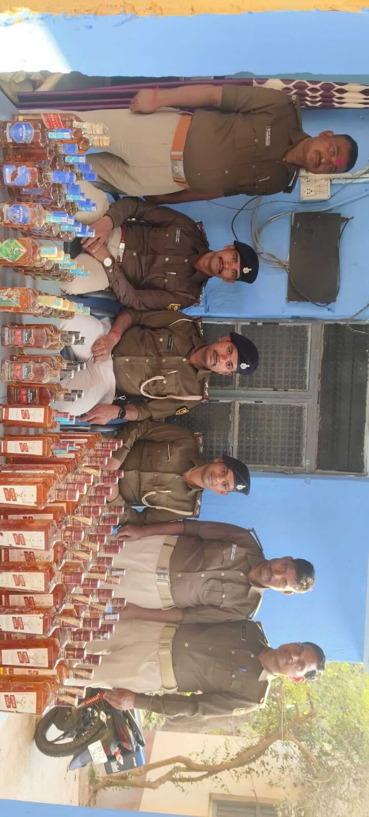 88 बोतल विदेशी शराब के साथ दो तस्कर गिरफ्तार