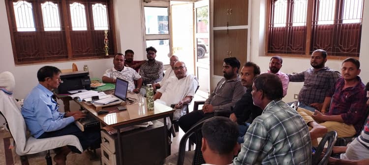 विधायक ने ग्रामीणों के आवेदन पर डीआरएम को पत्र भेजा