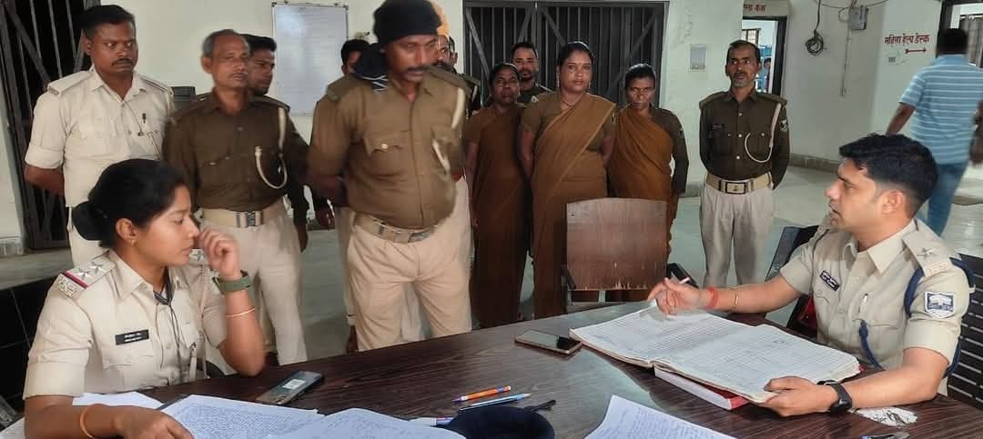 थाना में चौकीदारों की परेड, सुरक्षा व्यवस्था को लेकर दिए गए अहम निर्देश