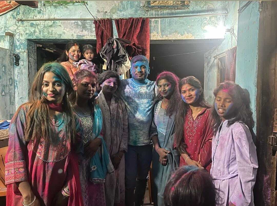 चंदवा में धूमधाम से मना होली का पर्व