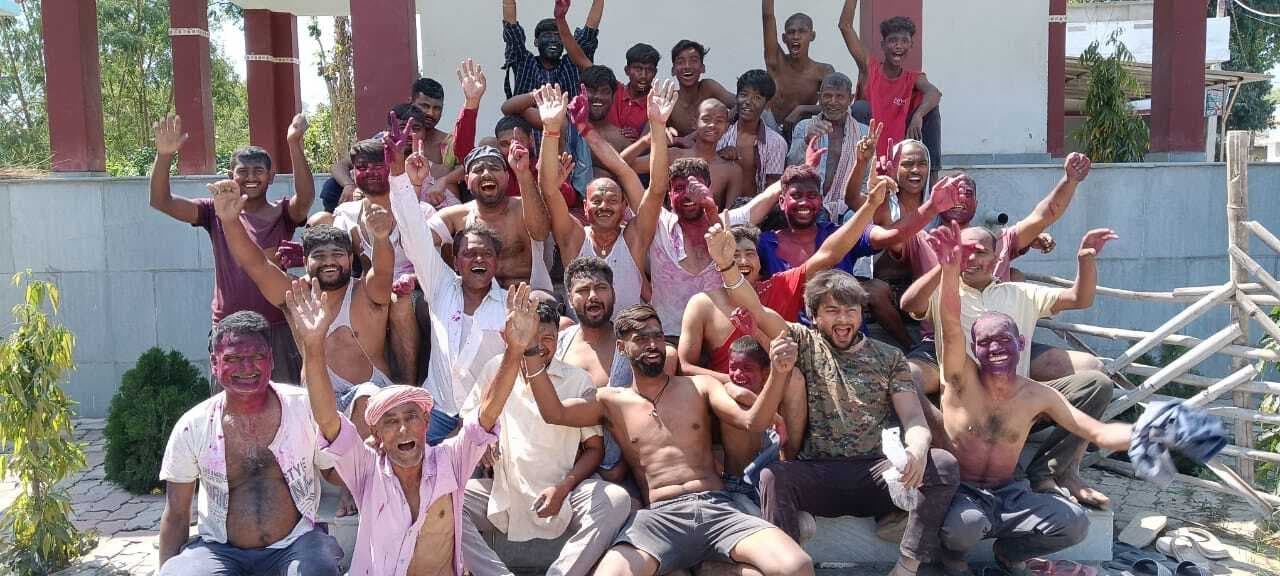 आमस के सभी गांव-टोलों में शांतिपूर्वक मनाया गया पर्व