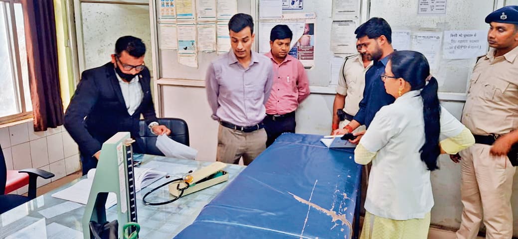 Chhapra News : अवैध उगाही के मामले में एसडीएम ने की जांच, मिली कई अनियमितताएं