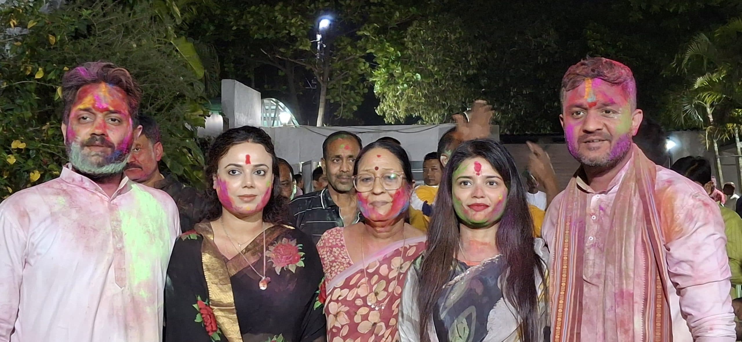 Bokaro News : सौहार्द, भाईचारा, उल्लास और मस्ती के रंगा बेरमो