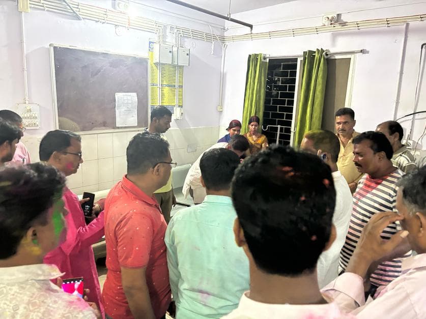 होली के दौरान नशे में धुत्त कई बाइक सवार हुए दुर्घटना के शिकार