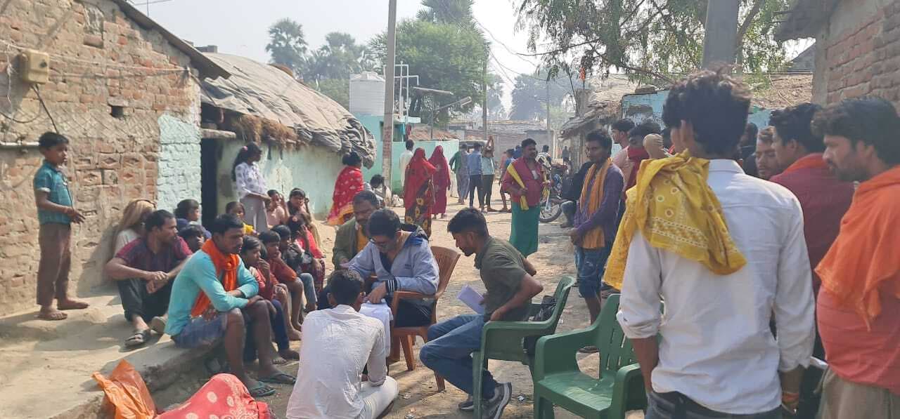 Bhagalpur news शौचालय के राॅड से फंदे से लटकता मिला युवक का शव