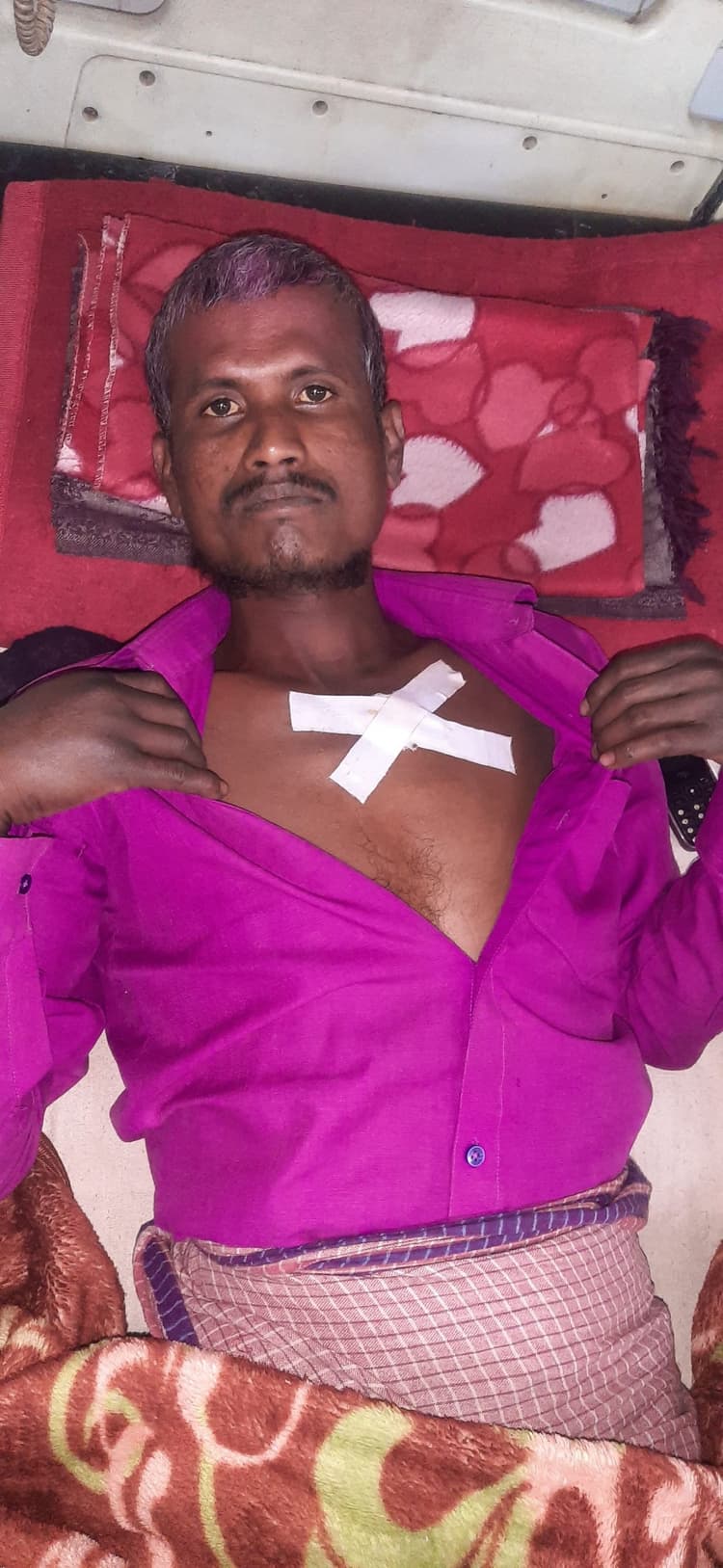 Dhanbad News: प्रेमी ने प्रेमिका के पति को चाकू घोंपा, हालत गंभीर