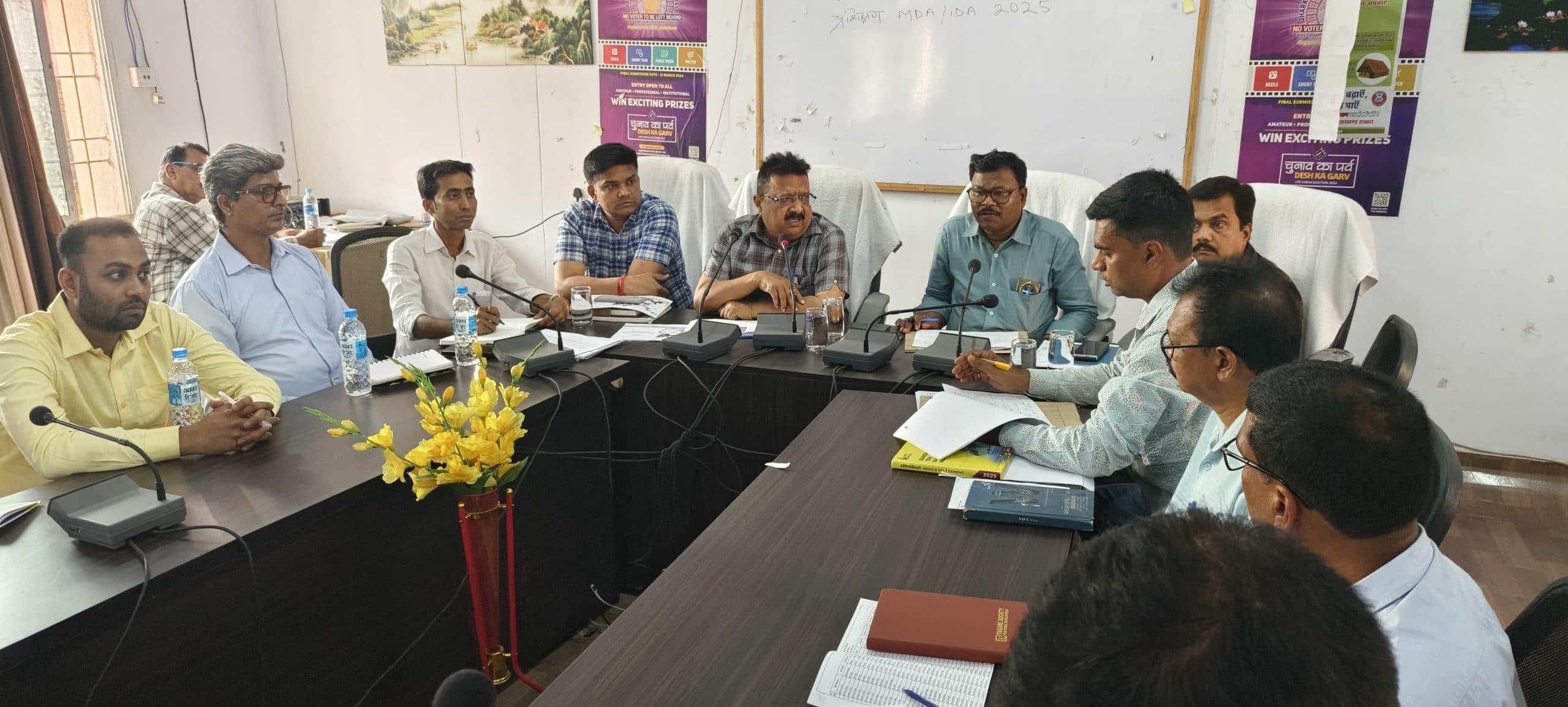 डीडीसी ने रोजगार सेवक सहित पंचायत सचिवों से पूछा स्पष्टीकरण