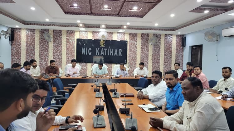 चालू वित्तीय वर्ष की लंबित योजनाओं को शीघ्र पूरा करना सुनिश्चित करें