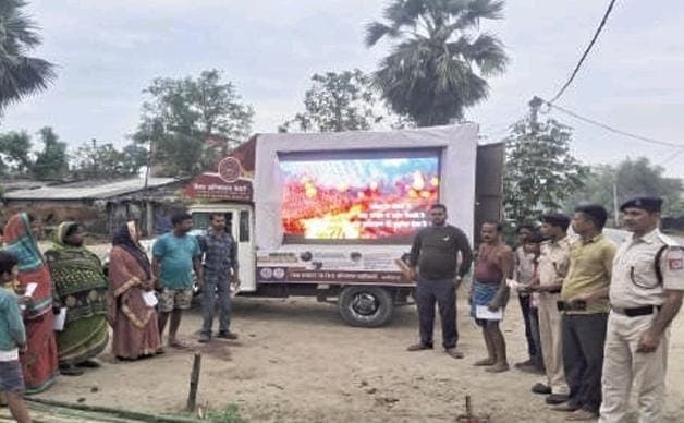 फायर मैन से ग्रामीणों ने सीखे आग से बचाव के गुर