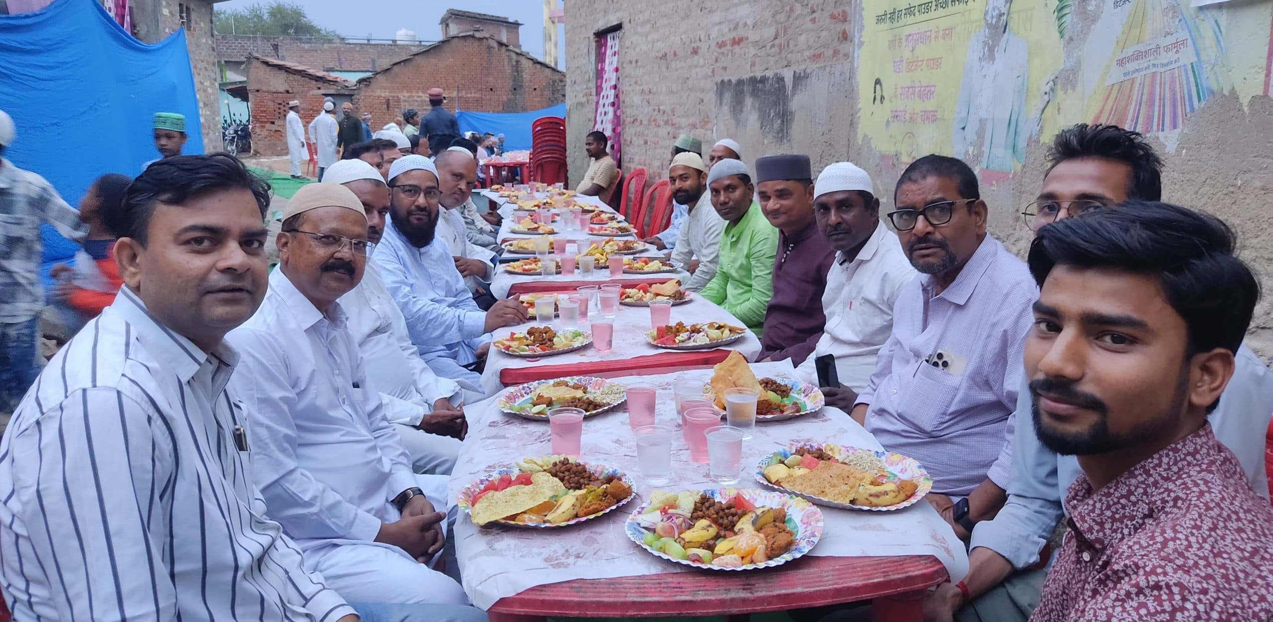 तारापुर में इफ्तार का आयोजन, लोगों ने दिया आपसी भाइचारा का संदेश