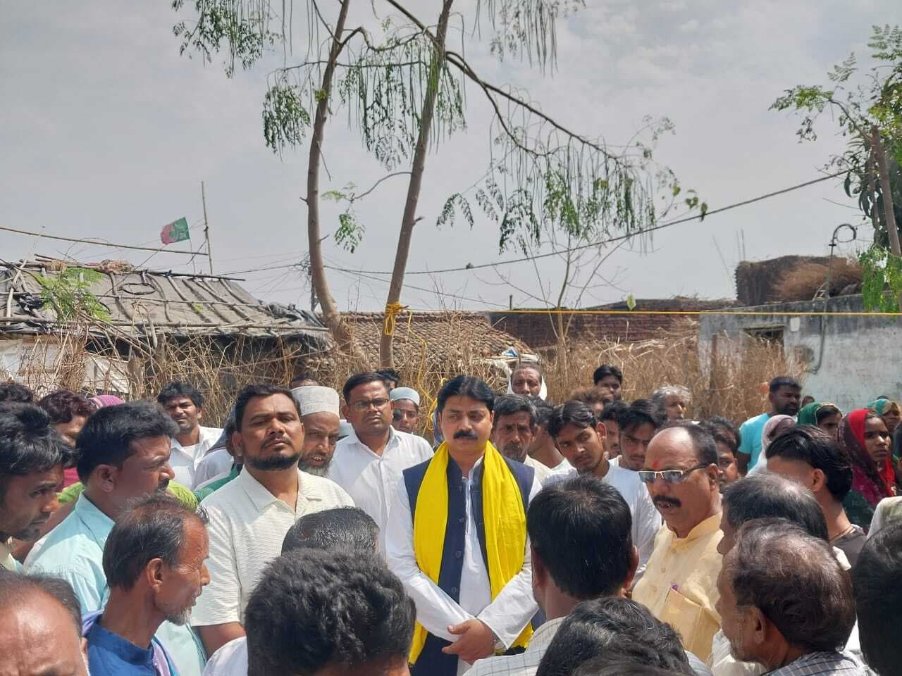 मृतकों के परिजन से मिले जनसुराज जिलाध्यक्ष,  दिया मदद का भरोसा