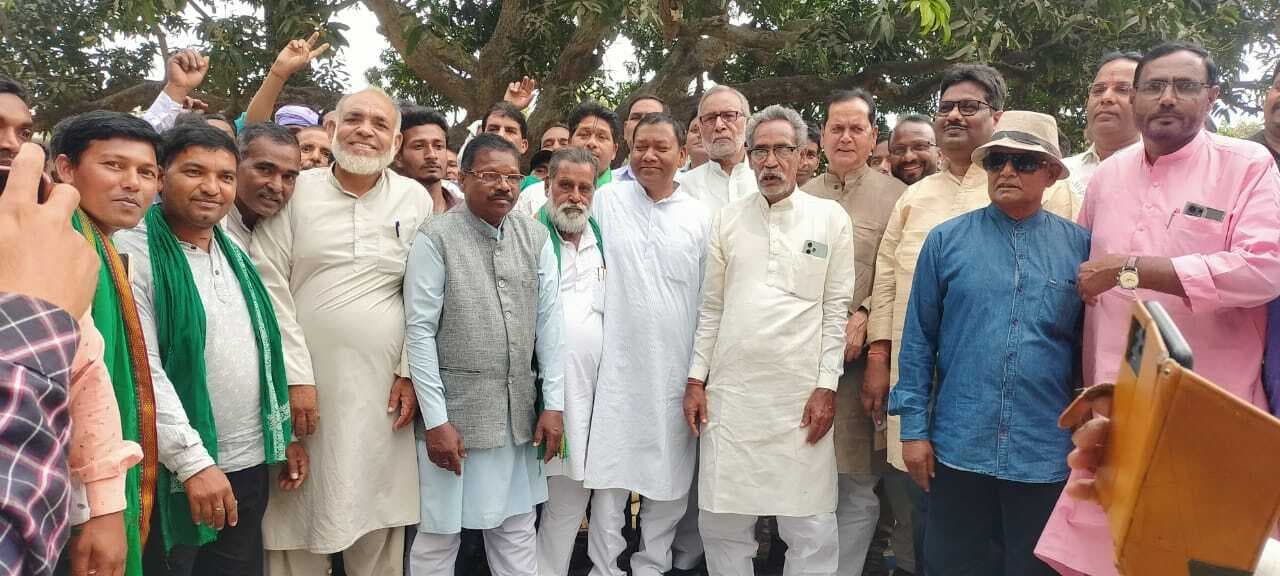 नाला झामुमो प्रखंड कमेटी के अध्यक्ष बने उज्जवल भट्टाचार्य