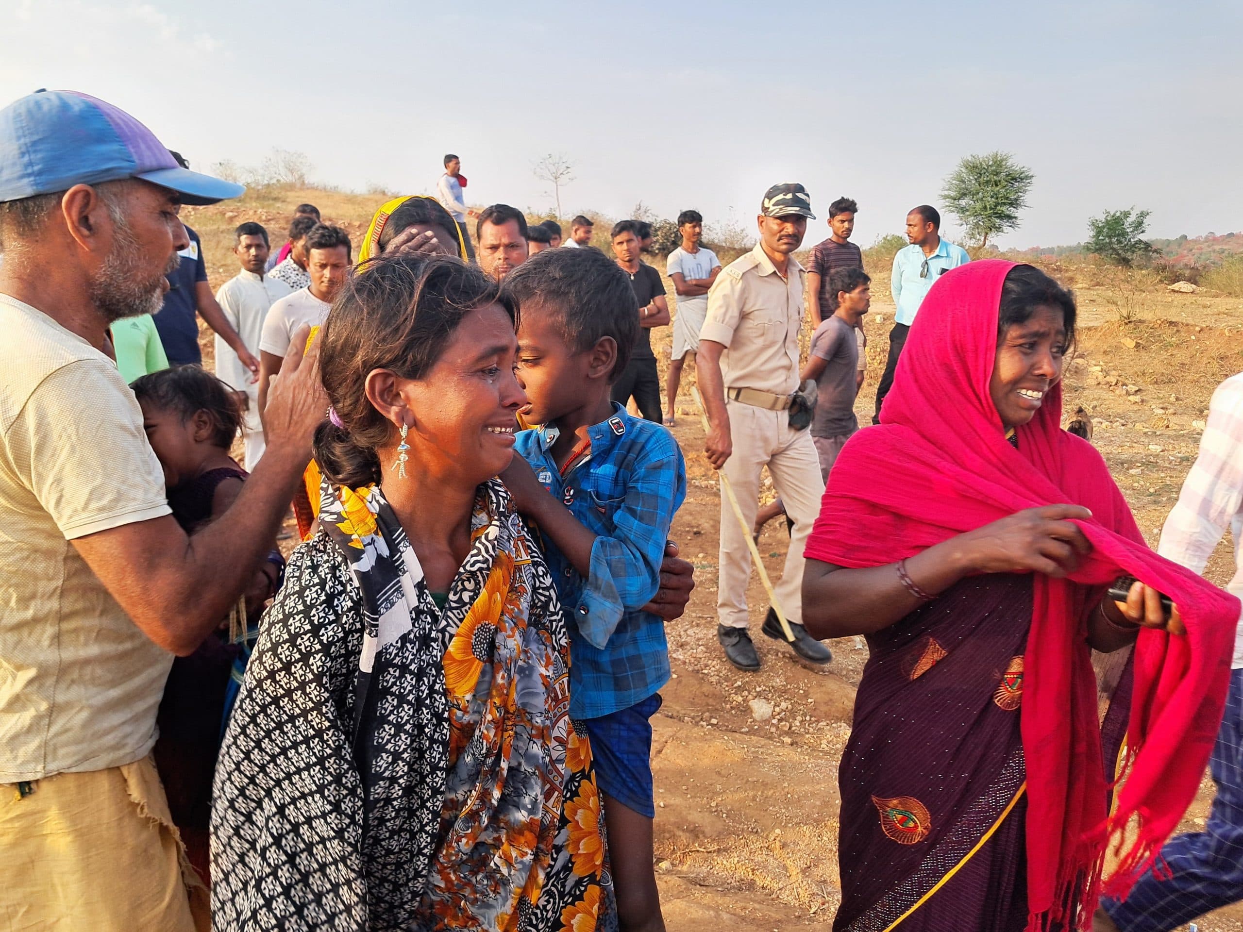 वृद्ध दंपती की हत्या से दहल उठा मशान गांव