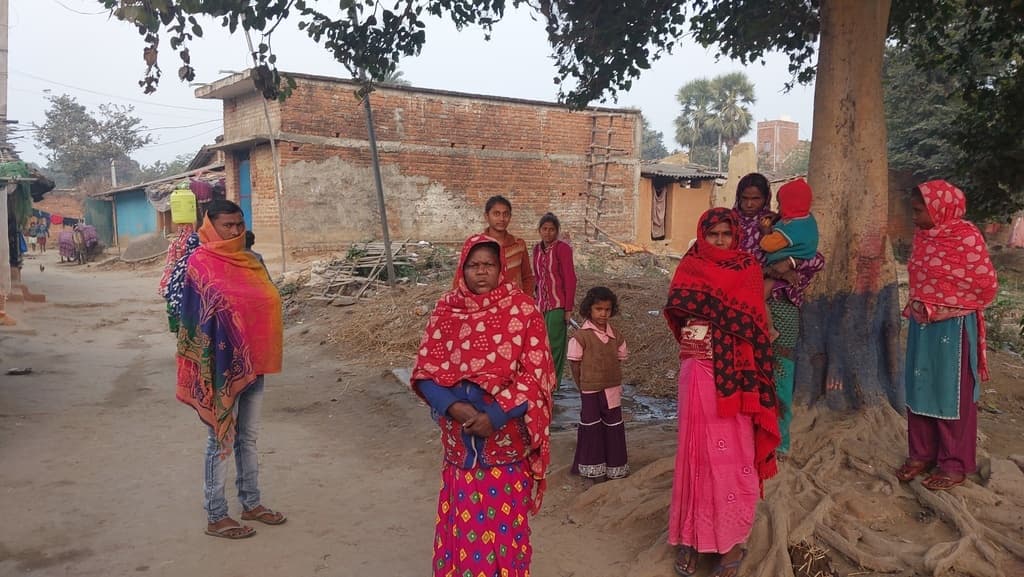 मूलभूत सुविधाओं से वंचित हैं ग्रामीण, पेयजल की किल्लत