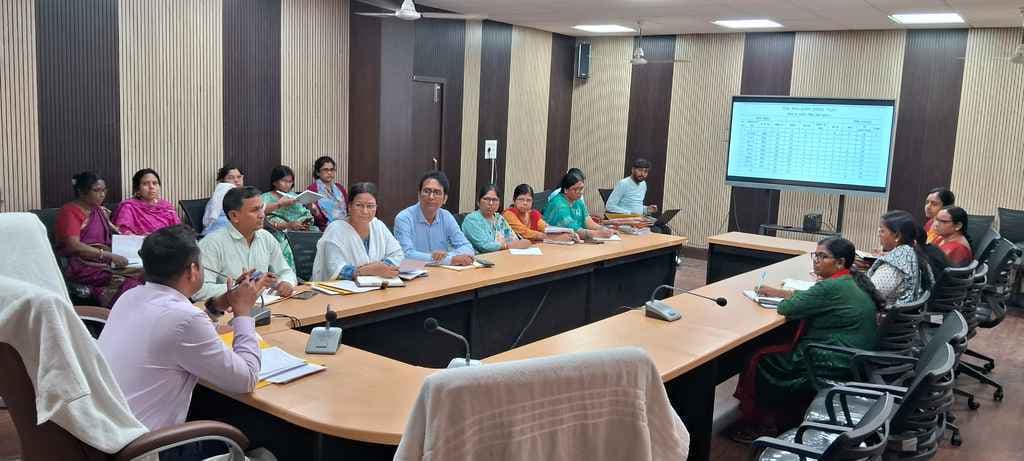 समाज कल्याण विभाग अंतर्गत संचालित योजनाओं की समीक्षात्मक बैठक संपन्न