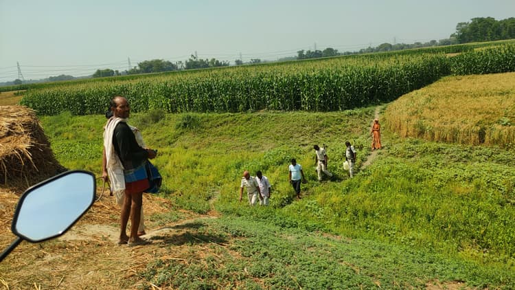 तिलावे नदी के समीप 200 लीटर अर्ध निर्मित शराब का किया गया नष्ट
