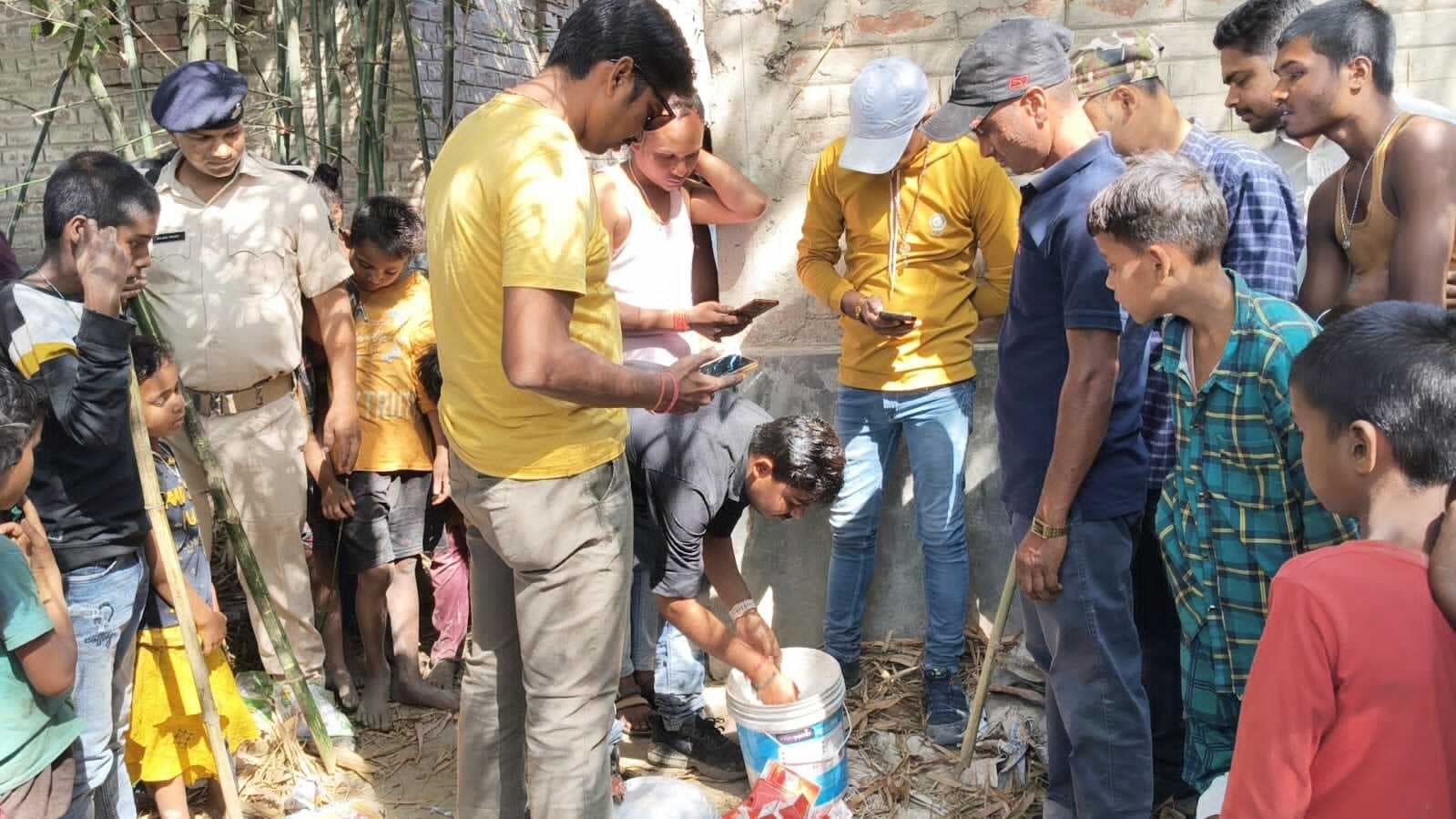 सालमारी पुलिस ने शराब के तस्करों के विरुद्ध चलाया सर्च अभियान