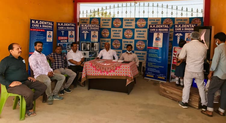 विद्यार्थियों को दंत स्वास्थ्य के बारे में दी गयी जानकारी
