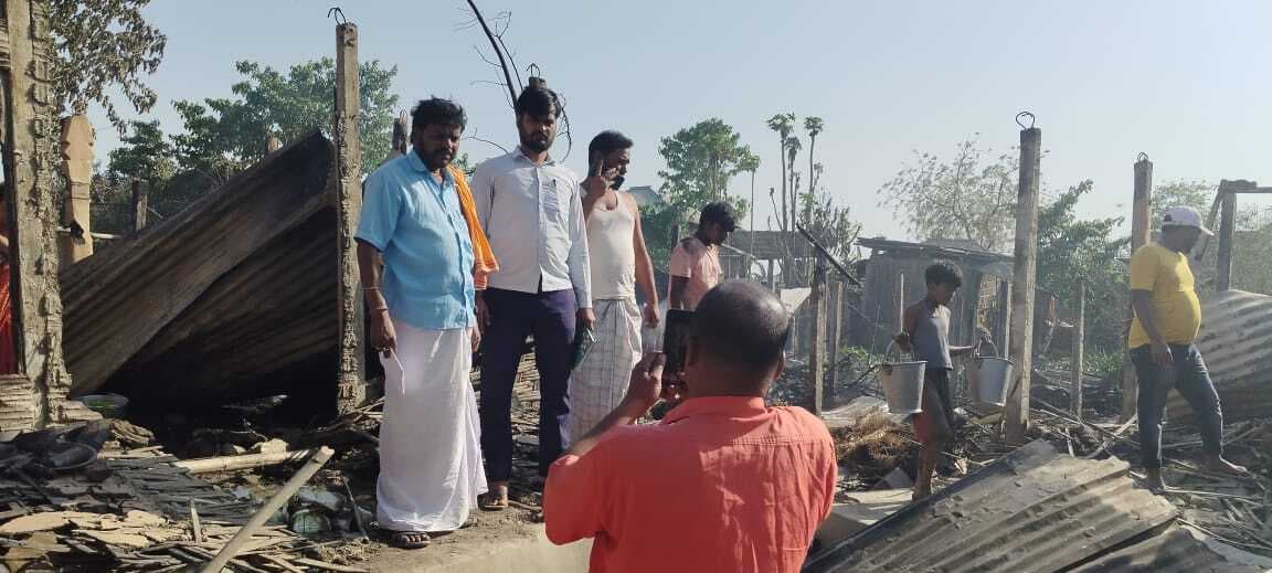 भौनगर में आग लगने से 13 घर जलकर राख