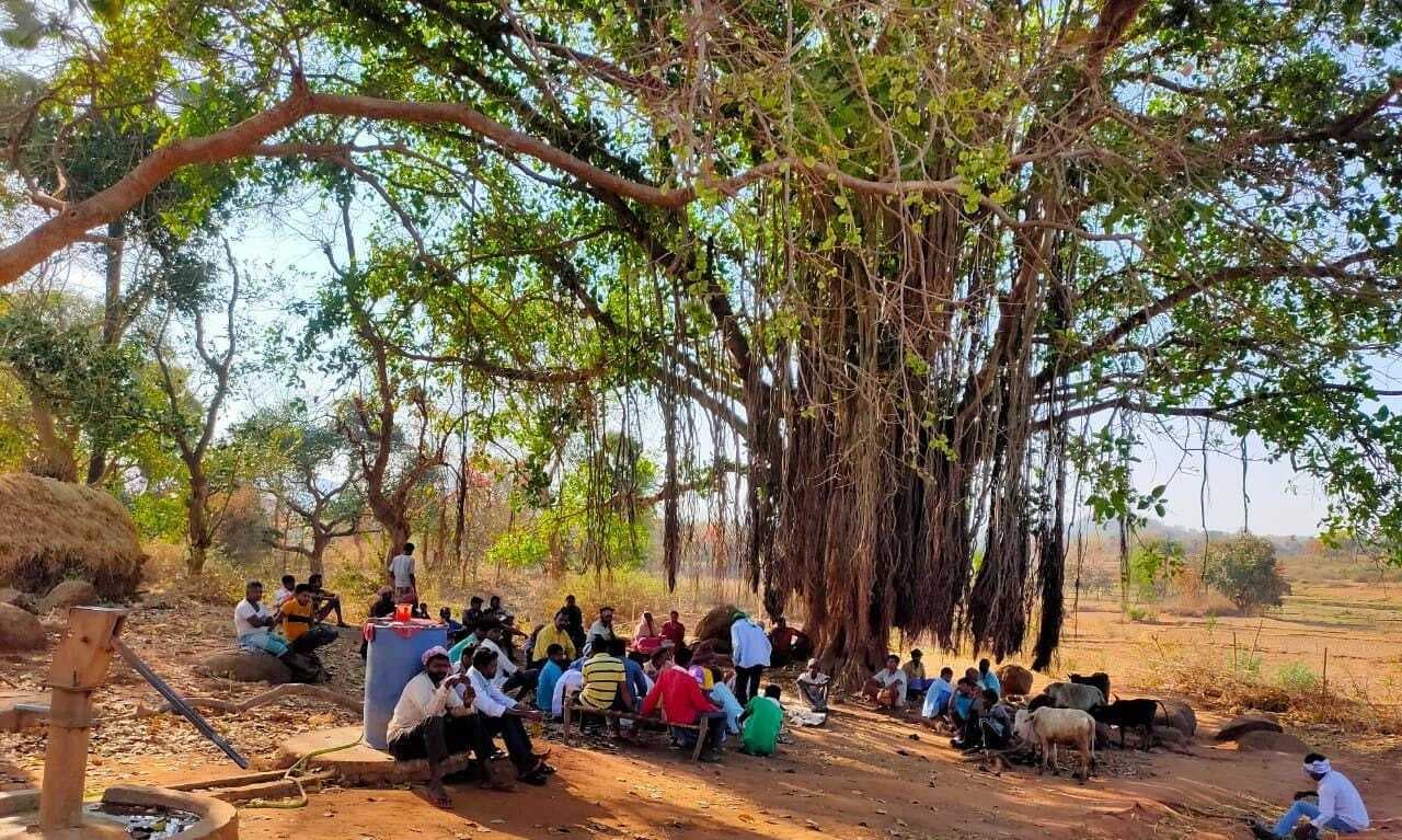 सरकार सोरेन के घर में तालाबंदी करें ग्राम प्रधान