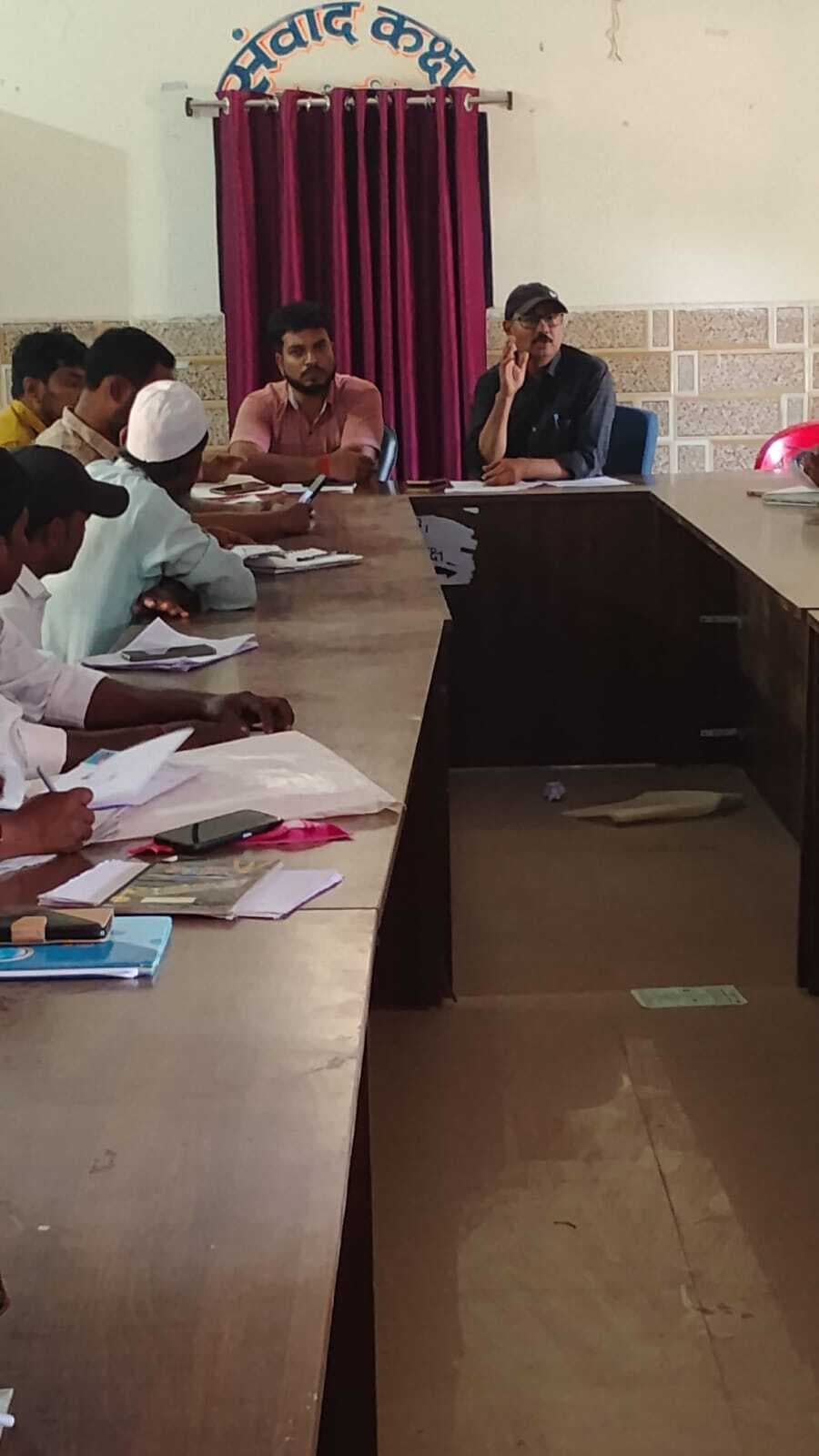 आवास सर्वे में पात्र लाभुकों का नाम जोड़ने के कार्य में लाएं तेजी : बीडीओ