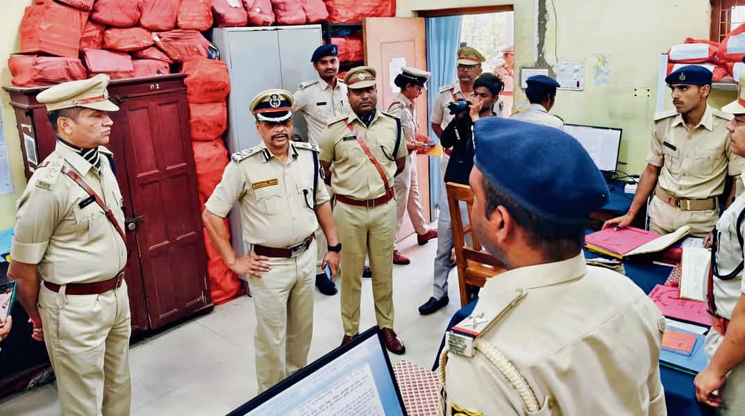 Aurangabad News : रमजान व रामनवमी से पहले हो निरोधात्मक कार्रवाई : आइजी