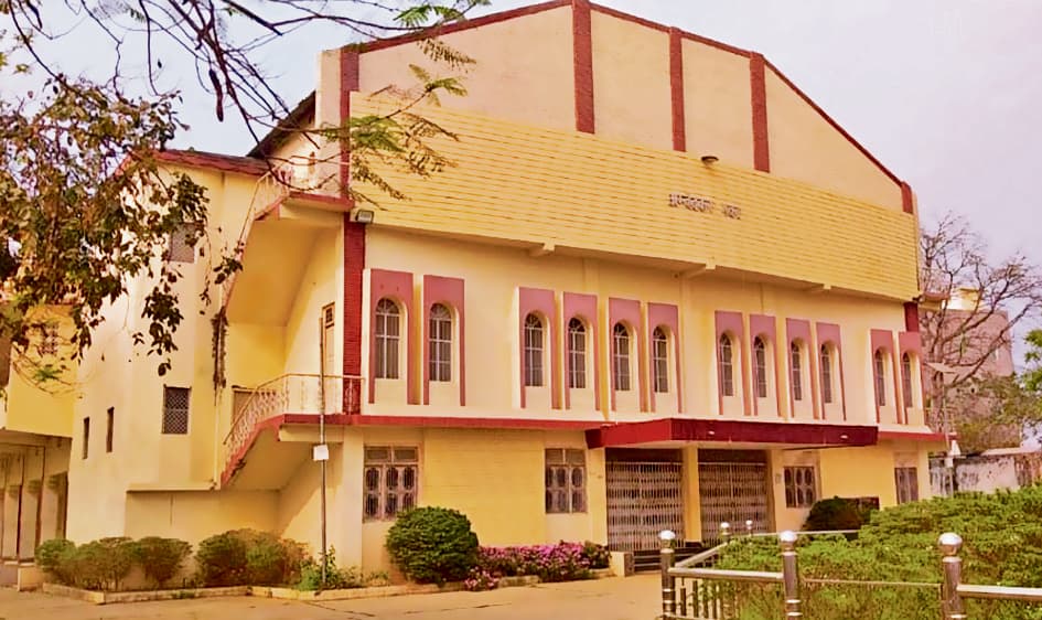 Gopalganj News  : बिहार दिवस पर तीन दिनों तक कार्यक्रम की तैयारी में जुटा प्रशासन, आंबेडकर भवन में आयोजित होगा मुख्य समारोह