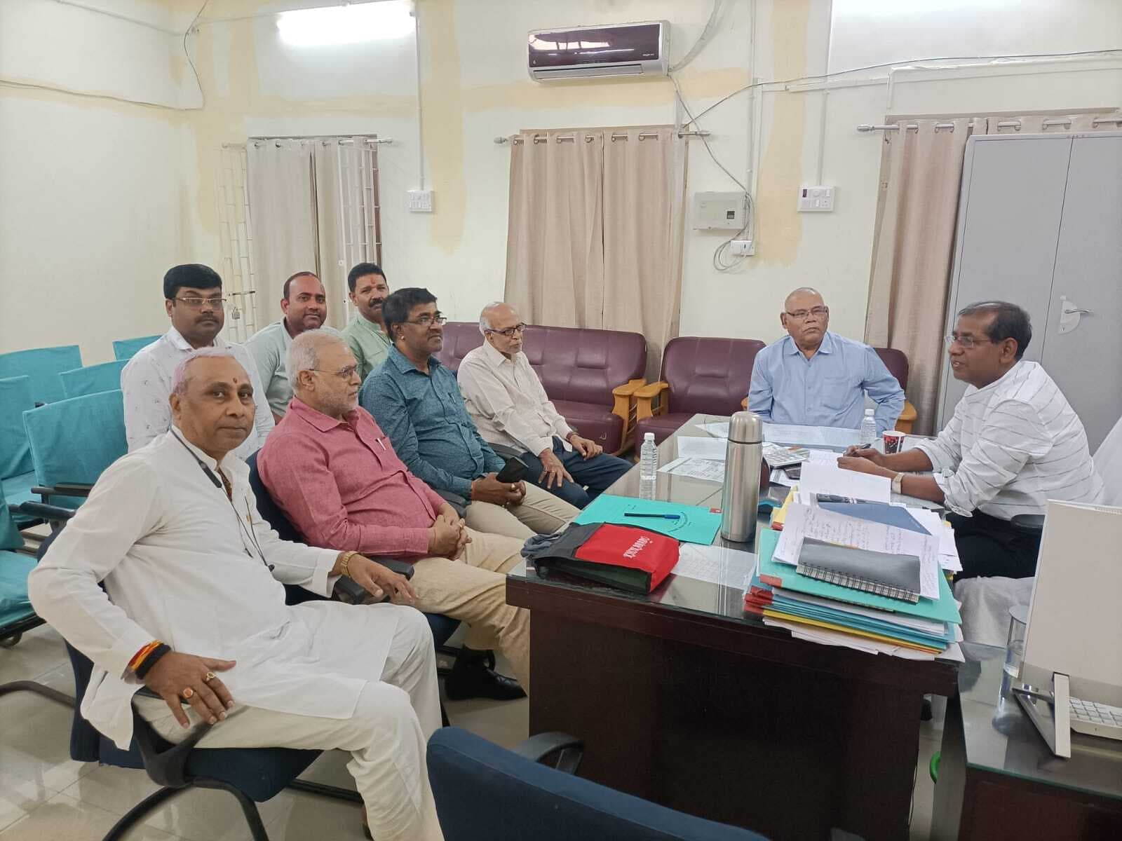 Gaya News : सही समय पर रिटर्न दाखिल नहीं करने से कर वसूली में हो रही देरी