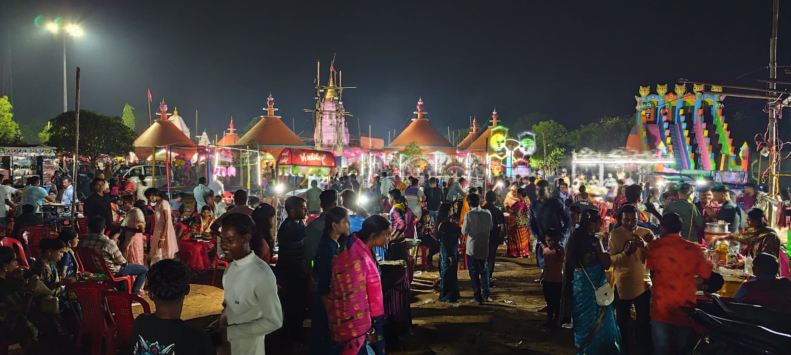 East Singhbhum News : चतुर्थ नवकुंज मधुरास का छठा दिन, हरे राम, हरे कृष्ण के कीर्तन में लीन हुए श्रद्धालु