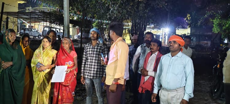 Giridih News: फंदे से झूलता मिला शव, माइके पक्ष के लोगों ने लगाया हत्या का आरोप