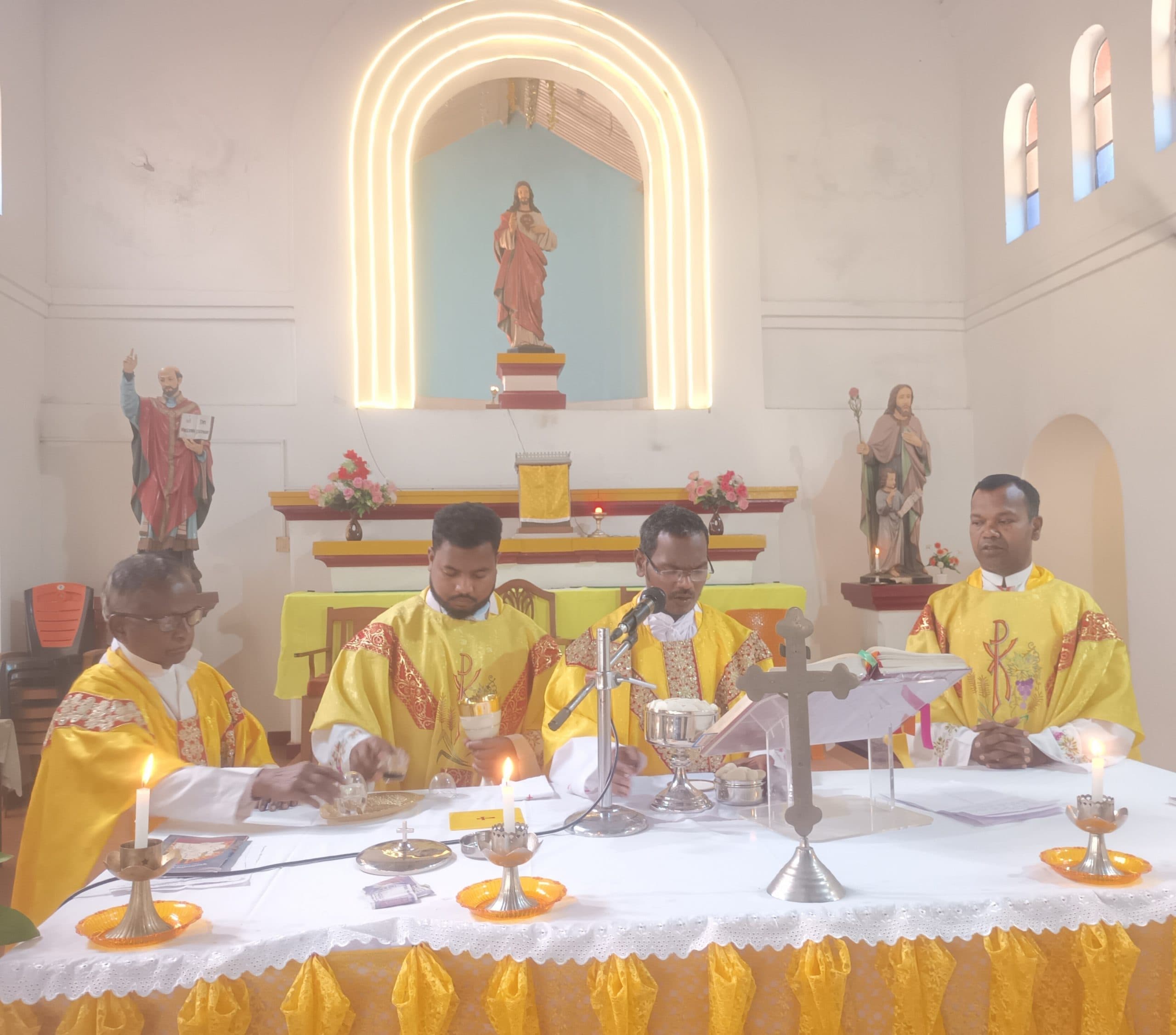 आरसी चर्च में संत जोसेफ का पर्व मनाया