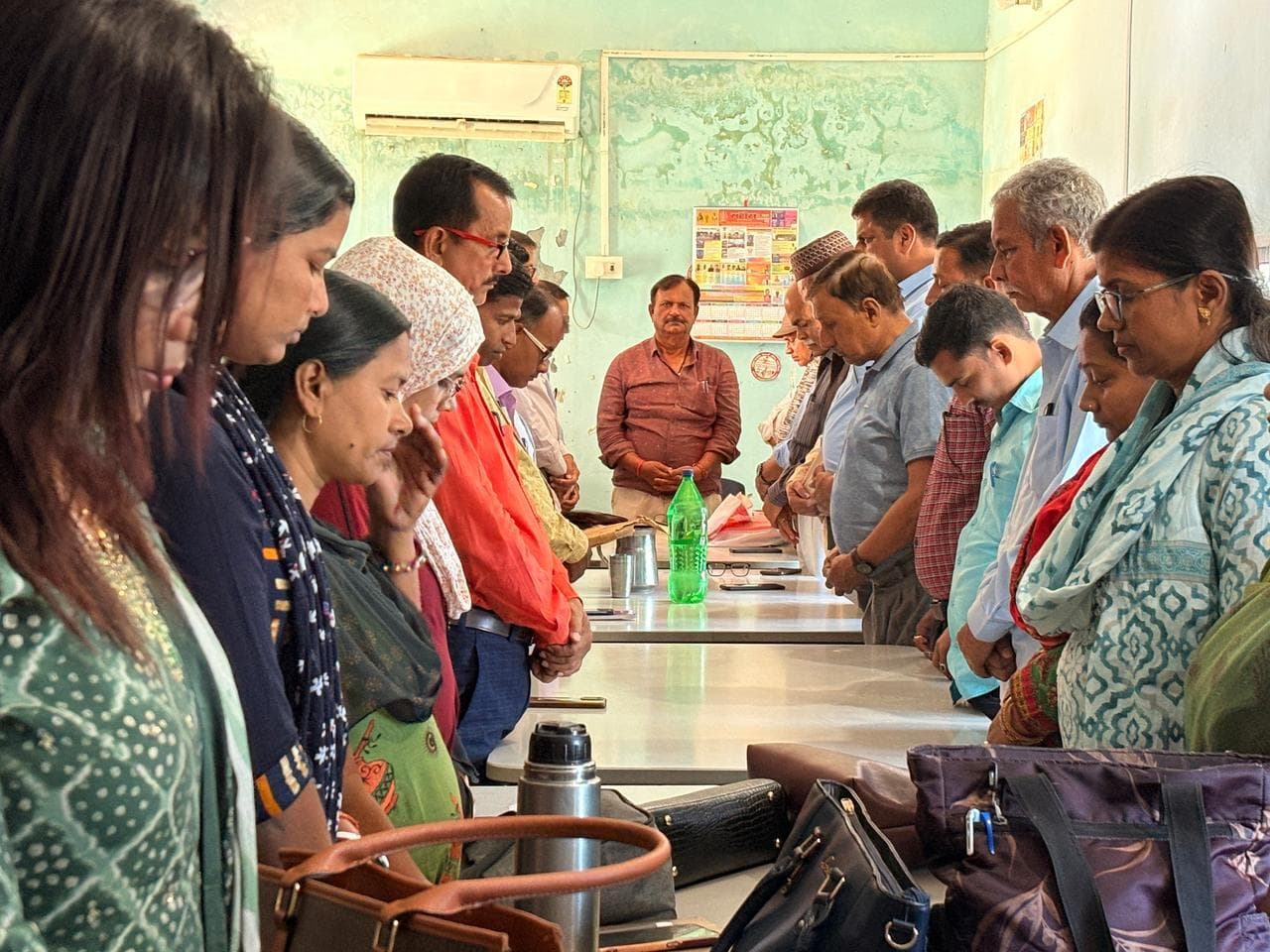 एसएनएसआरकेएस कॉलेज के कर्मी के निधन पर शोकसभा आयोजित