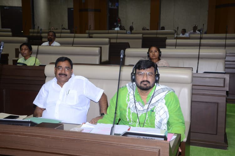 Political News : अब ढ़ाई एकड़ तक के तालाब पर भी होगा काम : मंत्री