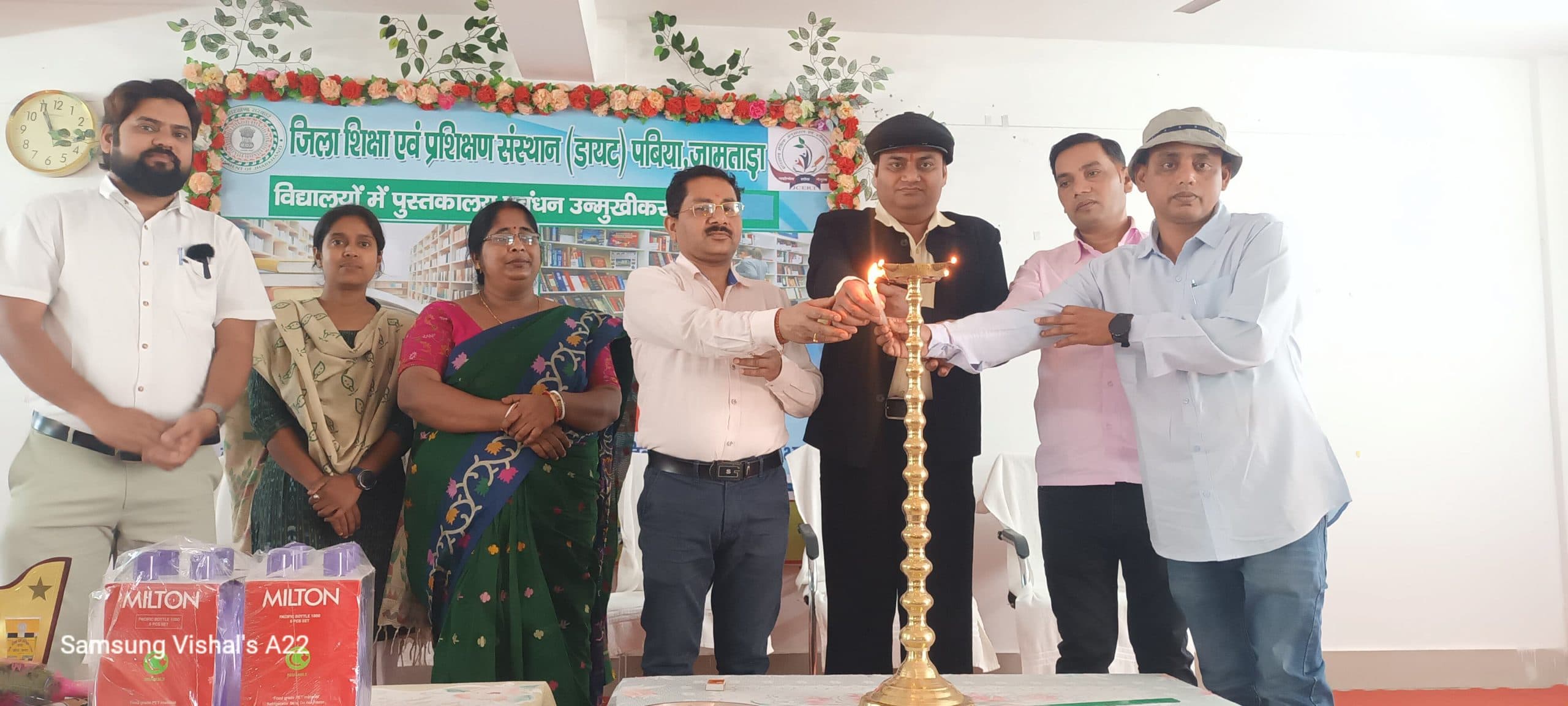 पुस्तकालय ऐसी जगह है, जहां विचारों को पा सकते हैं : तैय्यब