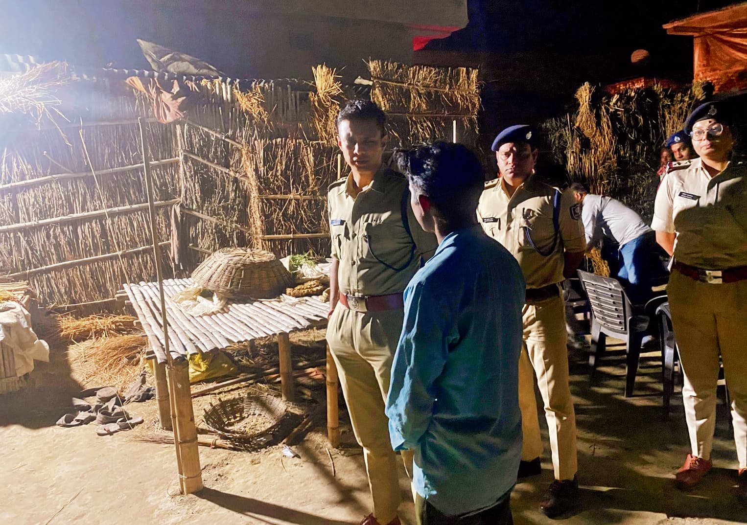 Gopalganj News : एसपी ने की बुजुर्ग महिला से मारपीट की जांच