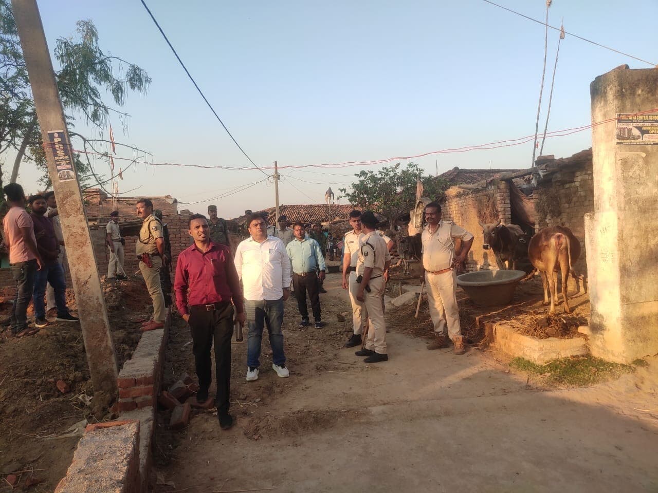 घियाही गांव में सरकारी जमीन से हटाया गया अतिक्रमण