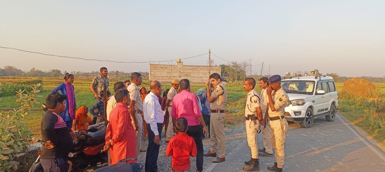 सीएसपी संचालिका के पति से पिस्टल के बल 2.20 लाख की लूट