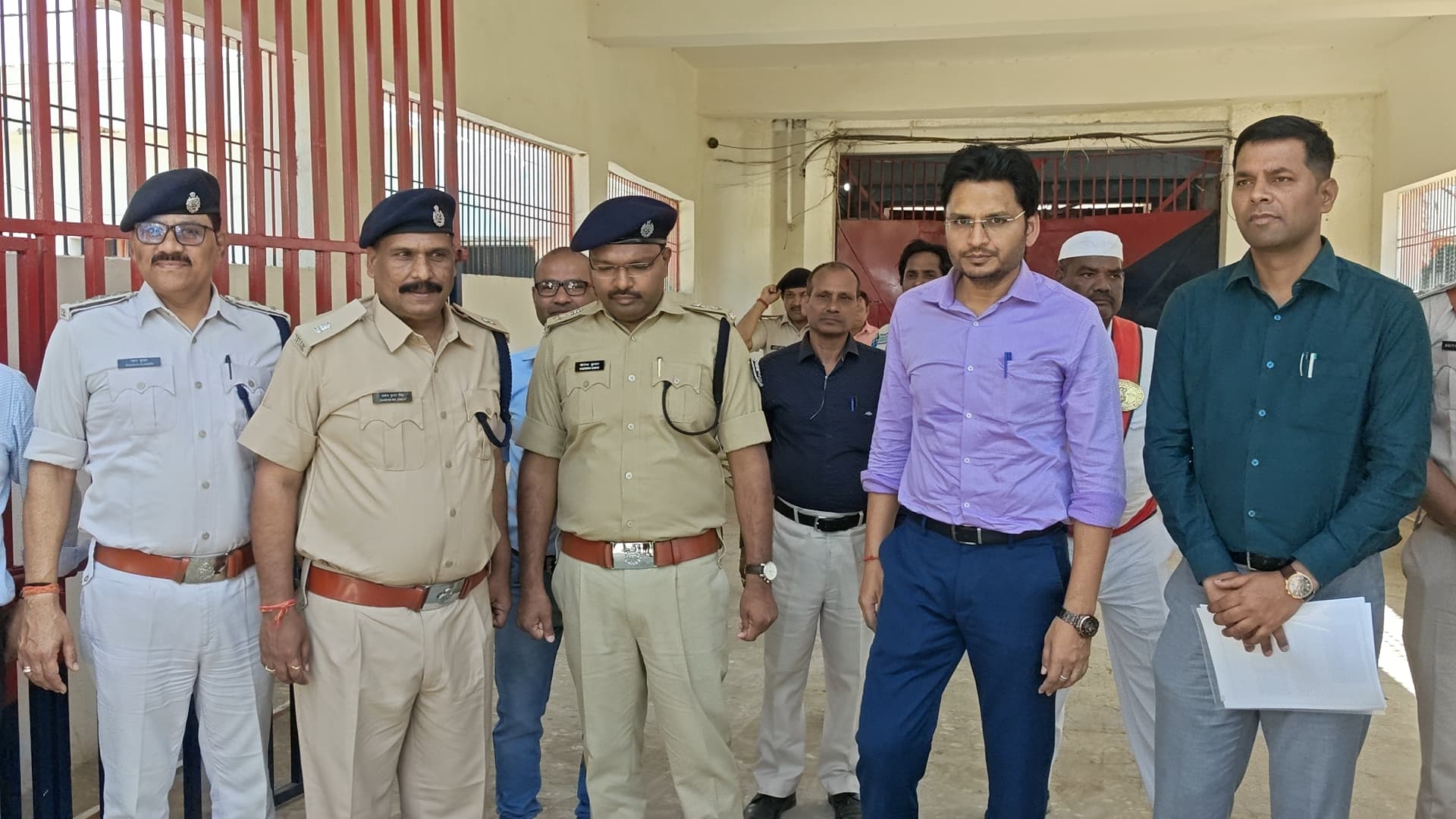 Madhubani News : डीएम ने उपकारा का निरीक्षण कर लगाया बंदी दरबार