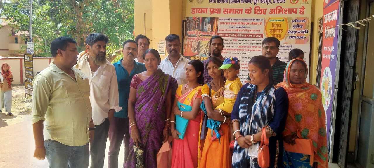 East Singhbhum News : मंईयां योजना की राशि नहीं मिलने से महिलाओं में आक्रोश, प्रदर्शन की चेतावनी