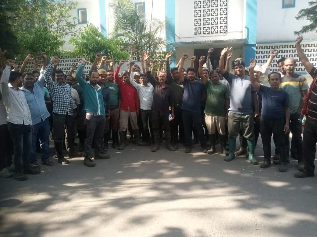 Dhanbad News: असंगठित मजदूरों ने जीतपुर कोलियरी में किया प्रदर्शन