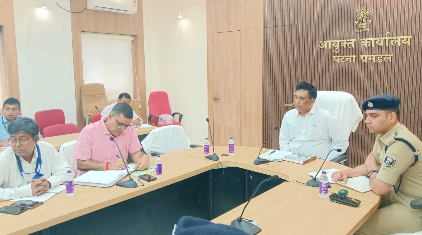 Patna News : सड़कों पर अनावश्यक कट होंगे बंद, बनेंगी जेब्रा क्रॉसिंग