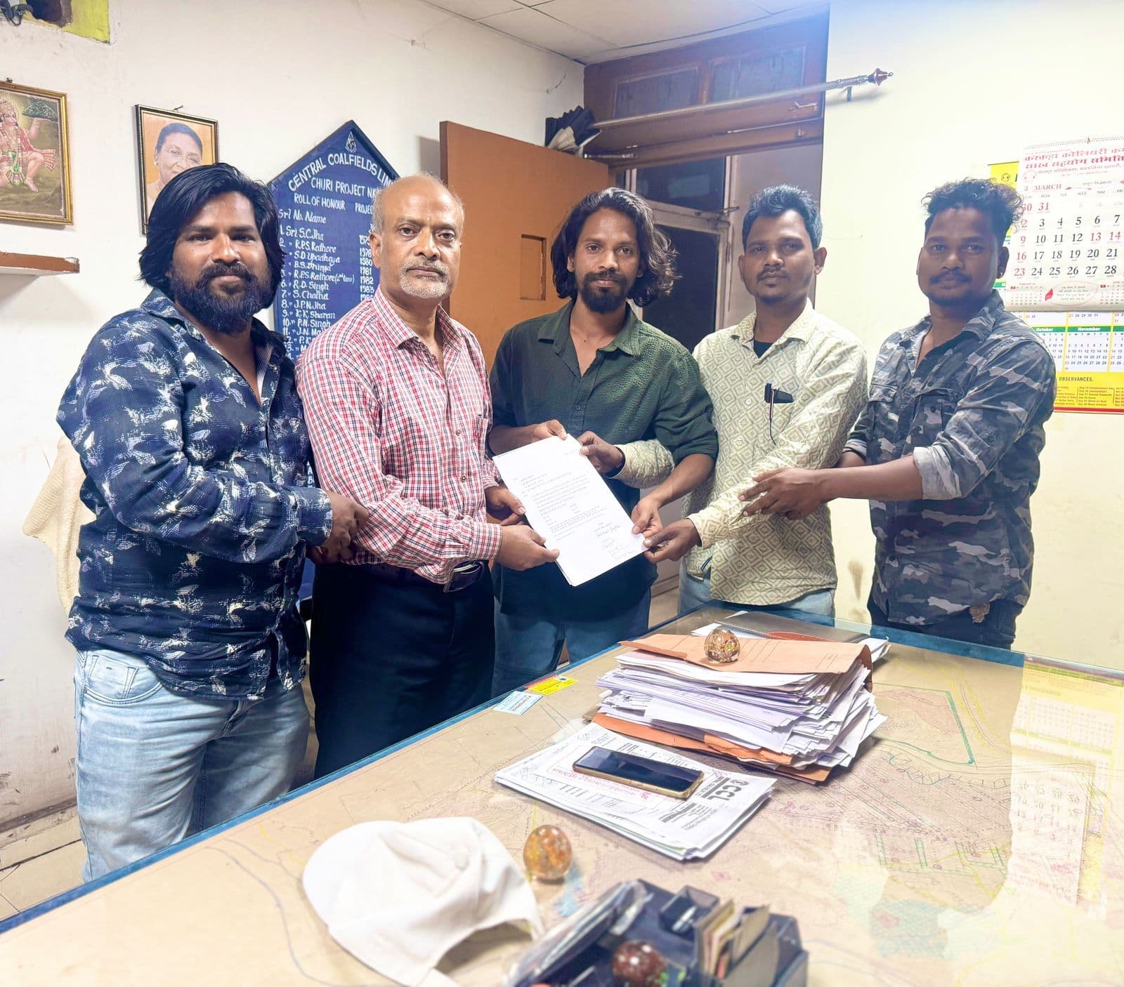 ग्रामीणों को जानकारी देकर जमीन संबंधित कार्य करने की मांग