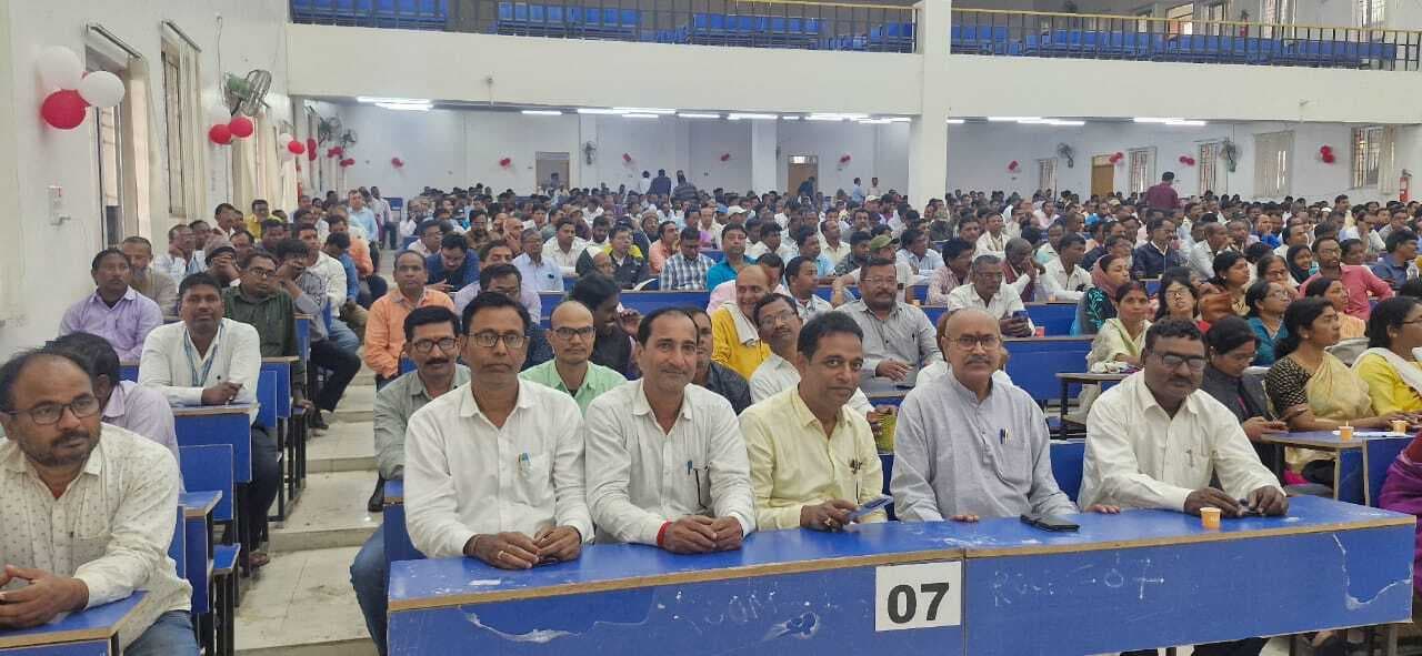 योजनाओं को धरातल पर उतारने के लिए ईमानदारी से हो प्रयास : डीएसइ