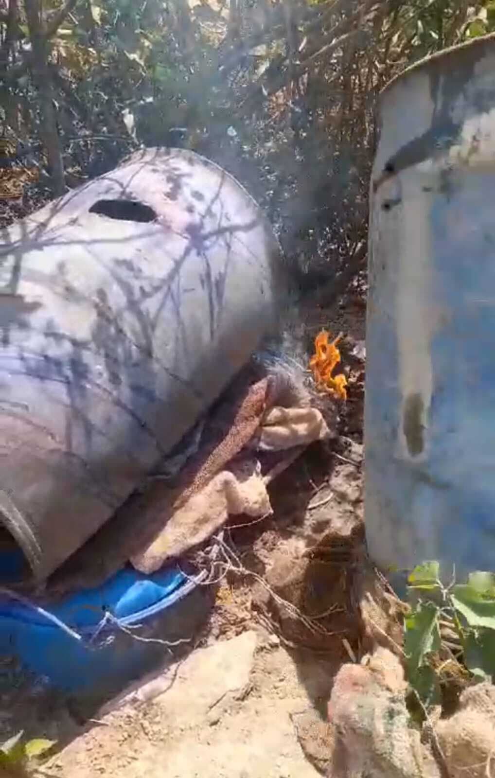 रोशनगंज पुलिस ने शराब भट्टी को किया ध्वस्त